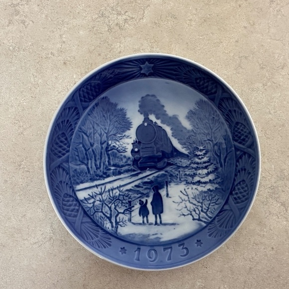 Royal Copenhagen Annual Blue Christmas 4 Plates Vintage Denmark 1973, 78, 79, 80 - Picture 2 of 14